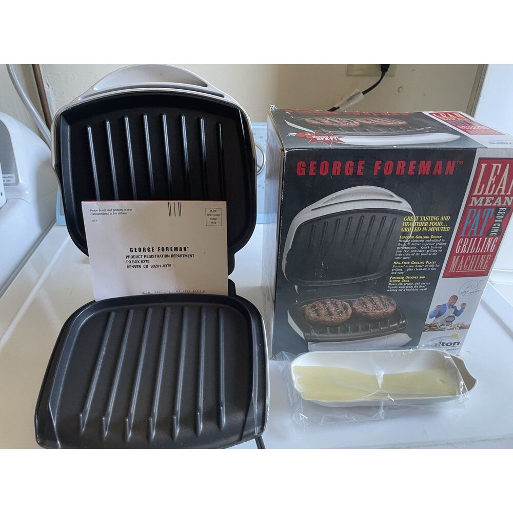 George Foreman Grilling Machine GR10AWHT White w/drip tray spatula original box